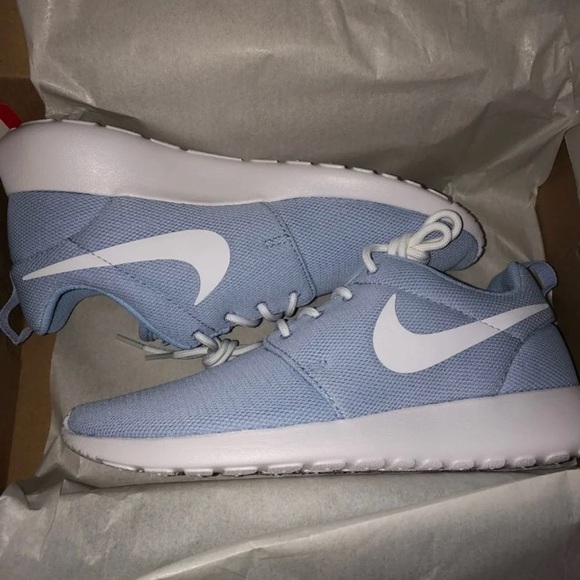 Nike ROSHE ONE • 8 • BLUE - Picture 3 of 4